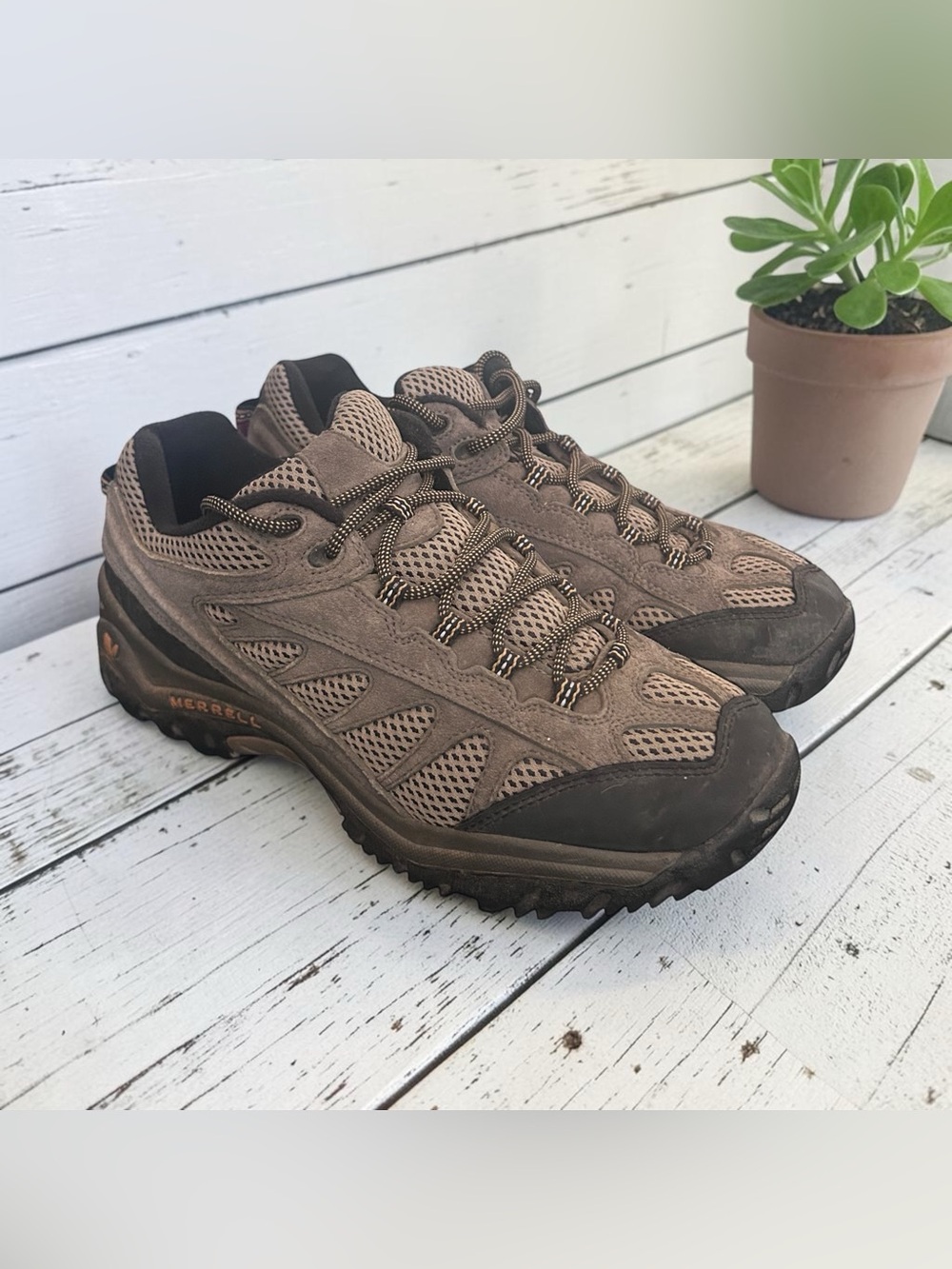 Merrell Mens Mesa Ventilator J10451 Walnut Hiking Trail Shoes Size 8.5